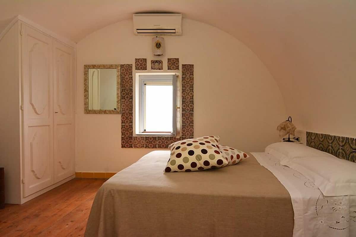 Cottage (accessible by climbing 80 steps) | 1 chambre, literie de qualité supérieure, draps fournis