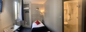 Standard-Einzelzimmer | Individuell dekoriert, Schreibtisch, schallisolierte Zimmer