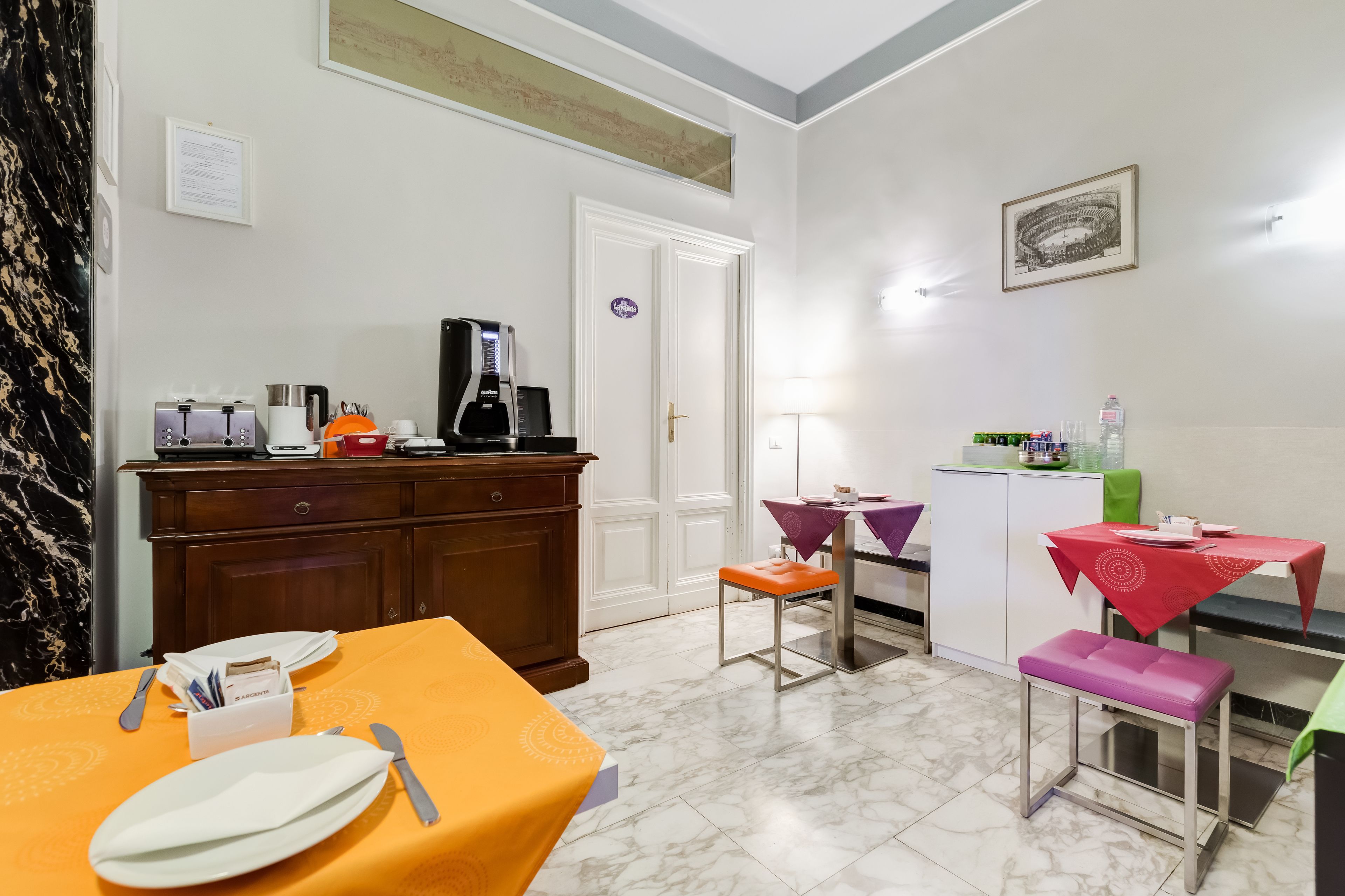 Photo - B&B 2 Passi Al Colosseo