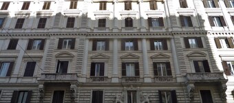 B&B 2 Passi Al Colosseo