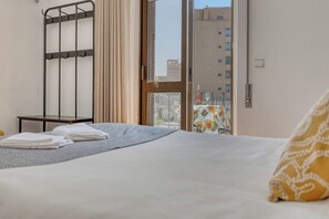 Blackout curtains, free WiFi, bed sheets