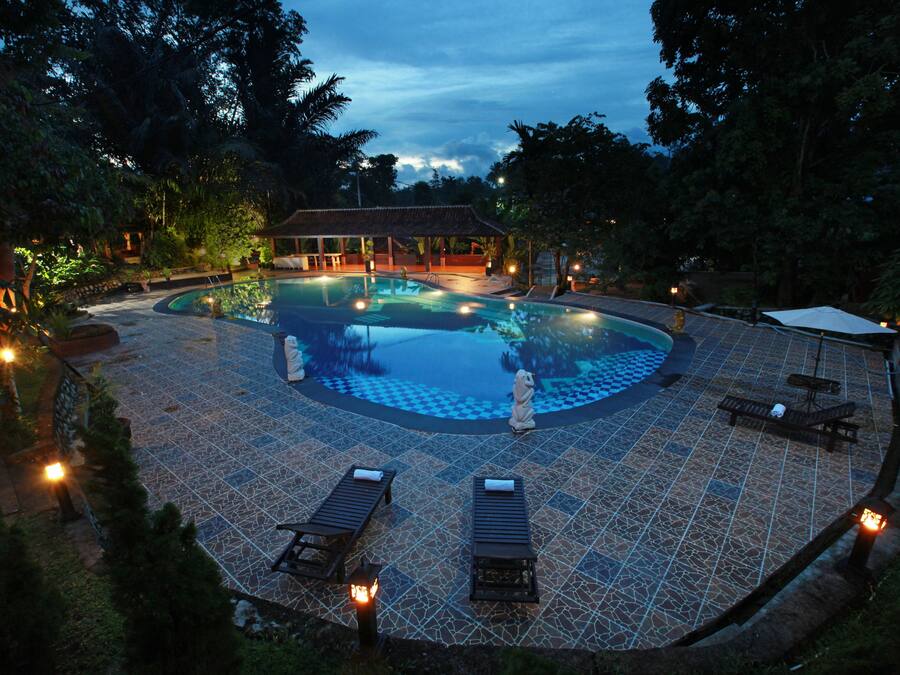 2 piscinas al aire libre