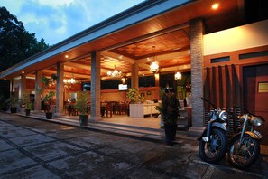 Restaurant - Green Tropical Village Hotel & Resort (Tanjung Pandan)