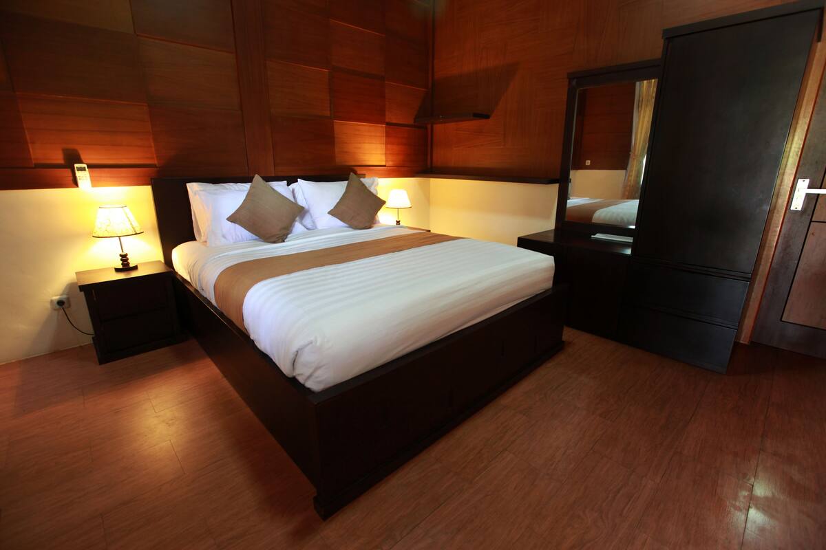 Suite Deluxe | Escritorio, wifi gratis y ropa de cama