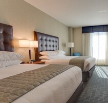 Escritorio y espacio para trabajar con un portátil