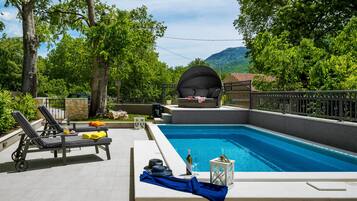 Ulkouima-allas, lämmitetty uima-allas