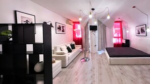 1 bedroom, WiFi, bed sheets - Large Deluxe Studio in MiniSmart RedZebra Complex (Balchik)