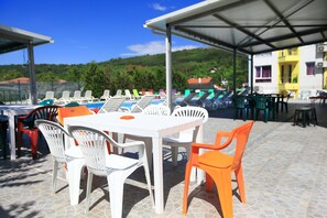 Outdoor dining - Large Deluxe Studio in MiniSmart RedZebra Complex (Balchik)