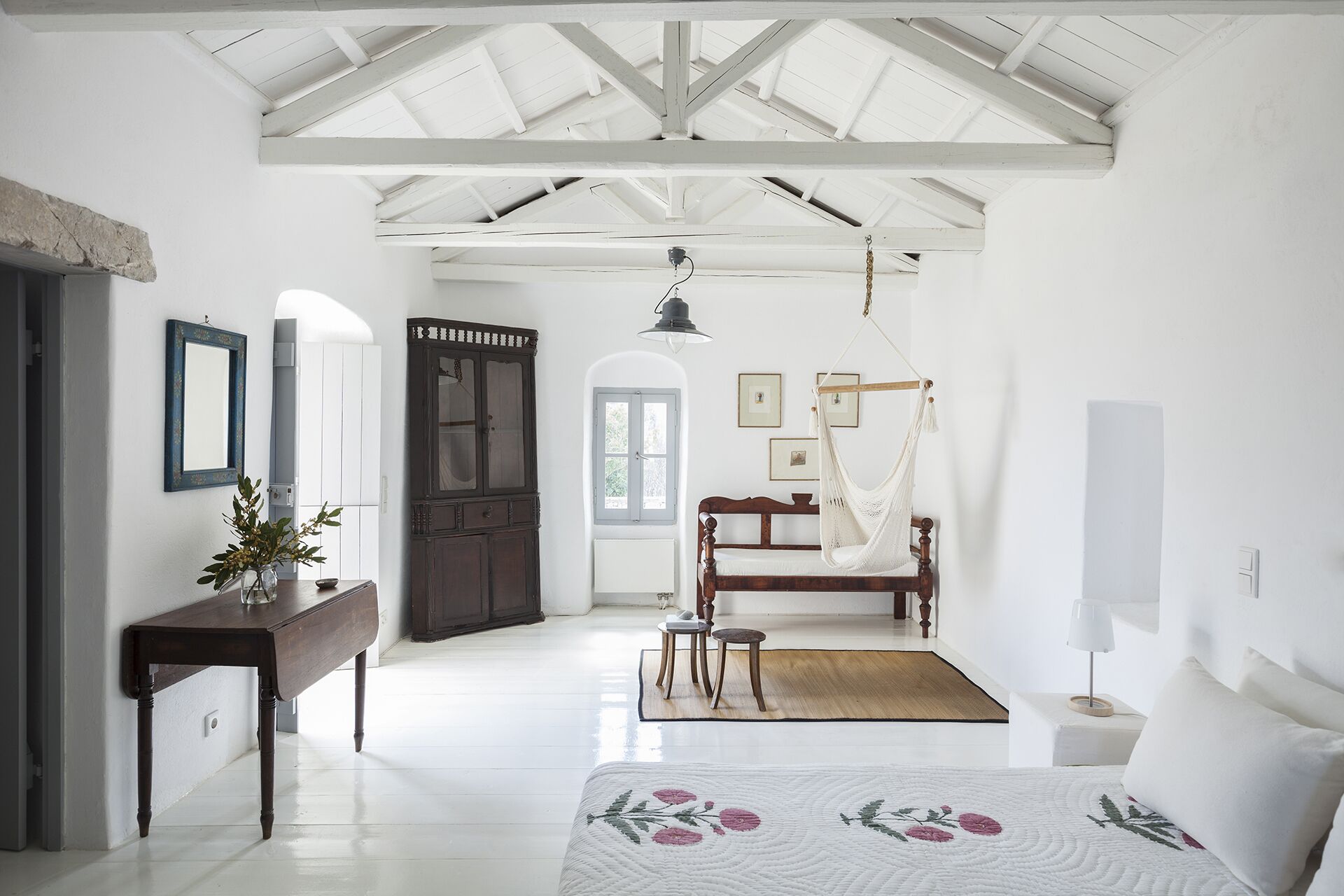 2 bedrooms, iron/ironing board, Internet, bed sheets