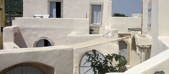 Ylellinen asunto kylässä