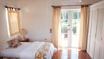 5 habitaciones, tabla de planchar con plancha y wifi gratis