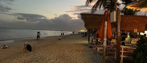 Beach nearby, sun-loungers, beach towels