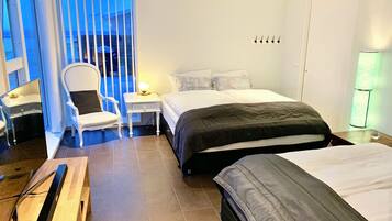 4 chambres, bureau, fer et planche à repasser, Wi-Fi gratuit