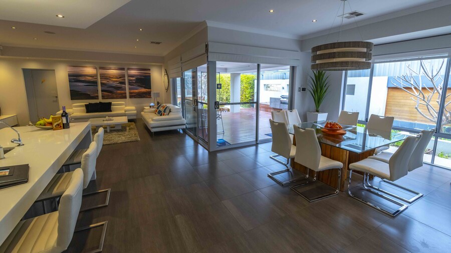 Magnificent Beach Retreat