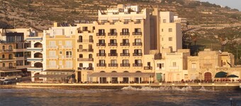 Sea and Country View 1st Floor Apartment