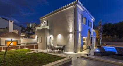 Beautiful Eco-Friendly Villa in Split – Just Steps from Marjan and the Center