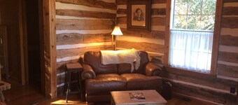 Secluded Log Cabin for Two in La Grange TX