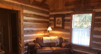 Secluded Log Cabin for Two in La Grange TX