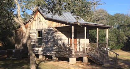 Secluded Log Cabin for Two in La Grange TX