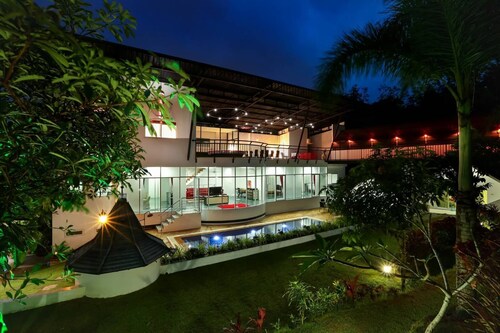 Luxury Private pool Villa Nap Dau for Big family Friends Private Chef available