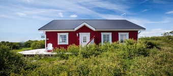 Panorama mountain view, and a hot tub :)
