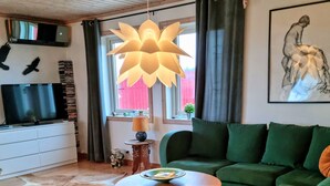 Smart-TV, DVD-spiller og stereoanlegg