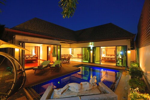 New Villa swimming pool near naiharn beach