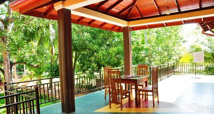 Leopard City Hostel - Stay near Yala National Park - Enjoy Safari