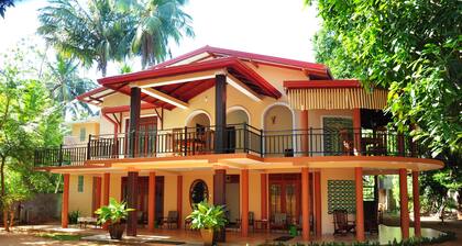 Leopard City Hostel - Restez prĂšs du parc national de Yala - Profitez de Safari