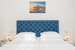 4 habitaciones, escritorio, tabla de planchar con plancha y wifi gratis 