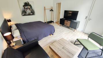 1 bedroom, iron/ironing board, free WiFi, bed sheets