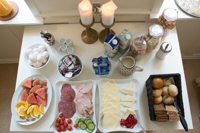 Studio Apartment With Private Patio - Provstegården Bed & Breakfast