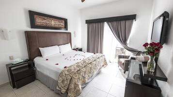 3 chambres, coffres-forts dans les chambres, bureau