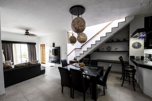 Interior - Penthouse Beach Holiday, Private Jacuzzi, BBQ, Family Friendly, Maid Service   (Playa Del Carmen)