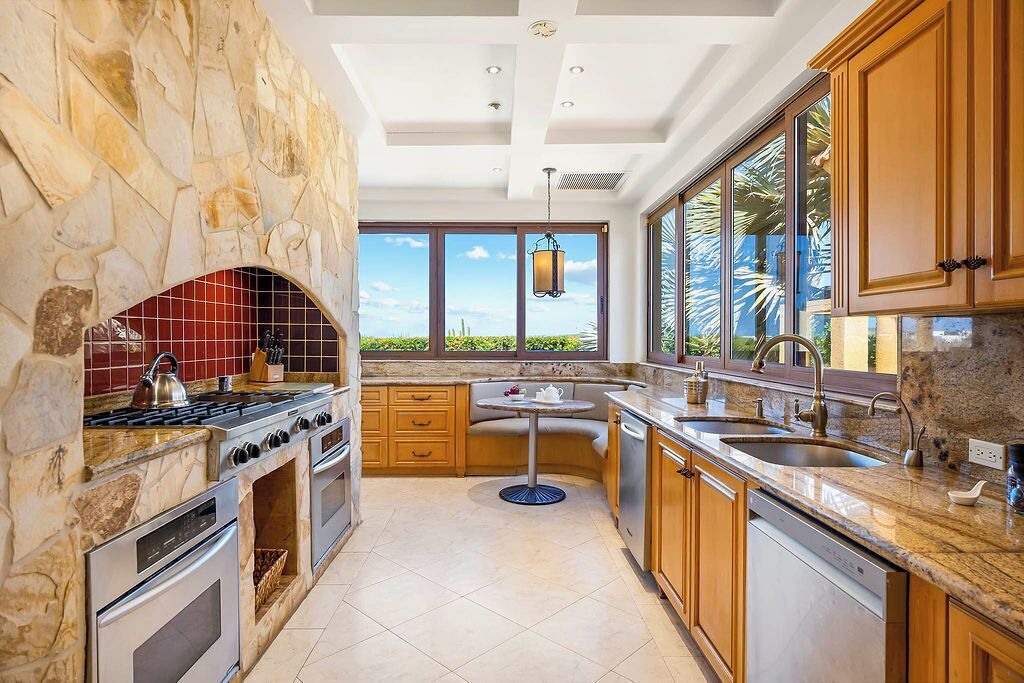 雪櫃、微波爐、焗爐、爐具