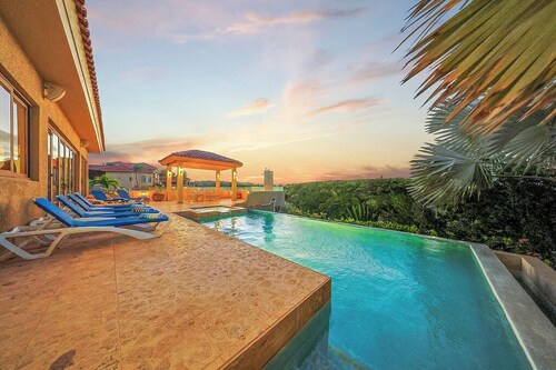 Lighthouse & Golf View~6Bedrooms & 7Bathrooms Retreat W/ Private Pool&Jacuzzi