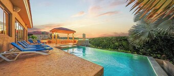 Lighthouse & Golf View~6Bedrooms & 7Bathrooms Retreat W/ Private Pool&Jacuzzi