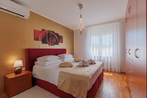 1 chambre, fer et planche à repasser, Wi-Fi gratuit, draps fournis