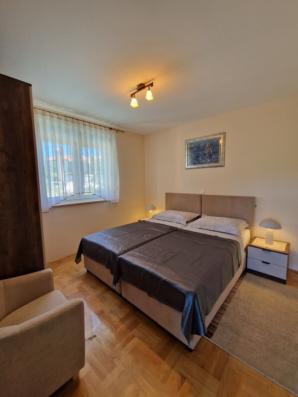 1 Schlafzimmer, Zimmersafe, schallisolierte Zimmer
