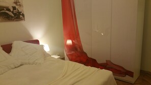 3 chambres, fer et planche à repasser, accès à Internet, literie fournie