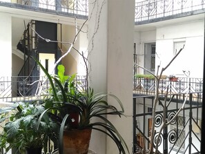 Exterior detail - Apartment next Danube river 5 min walk to Parliament , AC , personal welcome    (Budapest)