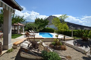 Outdoor pool - Amazing villa near Split with private pool and playground!!! (Žrnovnica)
