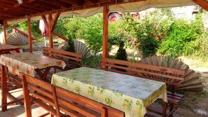 Outdoor dining - The settlement also because of the unique natural values ​​is due to: the World (Aggtelek)