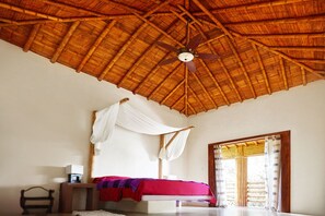 4 bedrooms, in-room safe, iron/ironing board, WiFi