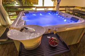 Outdoor dining - Villa  Split Pearl 5 Stars for 6 to 8 persons (Split)