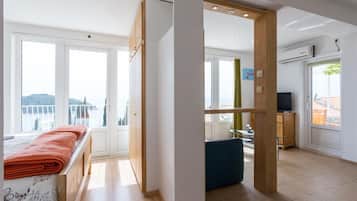 1 bedroom, free WiFi, bed sheets