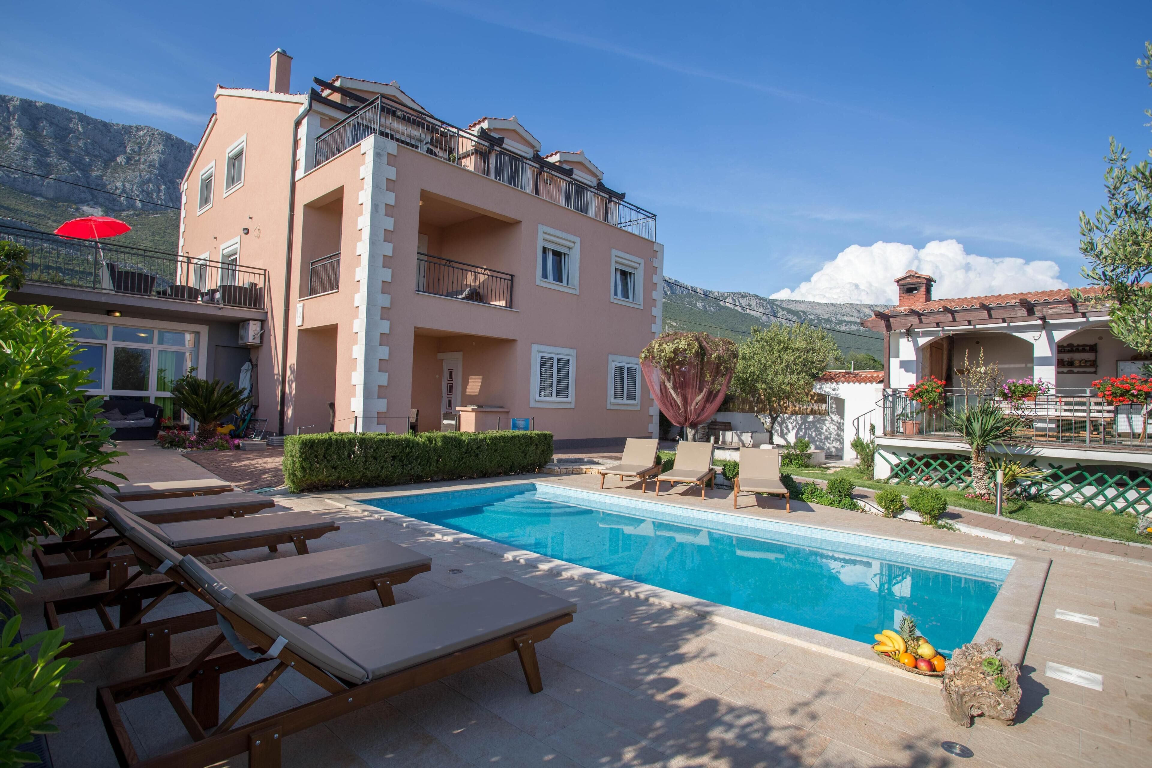Outdoor pool, a heated pool