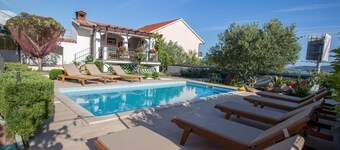 Beautiful Seaview Villa Kastela Split