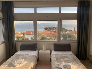 5 bedrooms, free WiFi, bed sheets