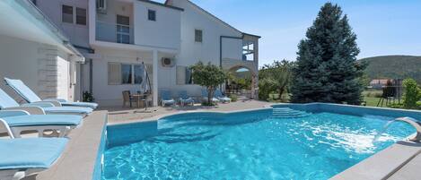 Outdoor pool, a heated pool